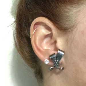 Vintage screw back earrings